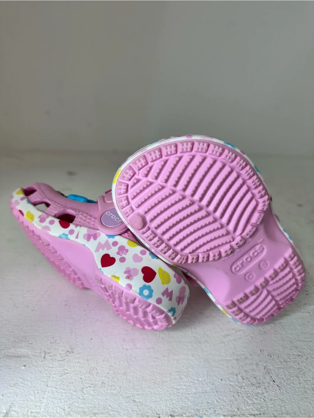 CROCS Kids Pink Minnie Mouse Clog Sandals with Patterned Sole